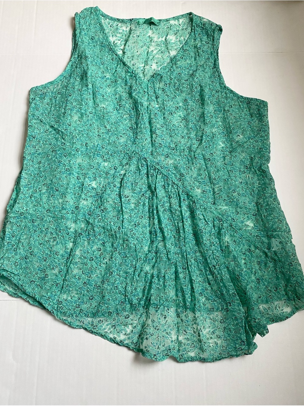 Cut Loose XL Green Ditsy Floral Sleeveless Blouse Asymmetric Crossover EUC